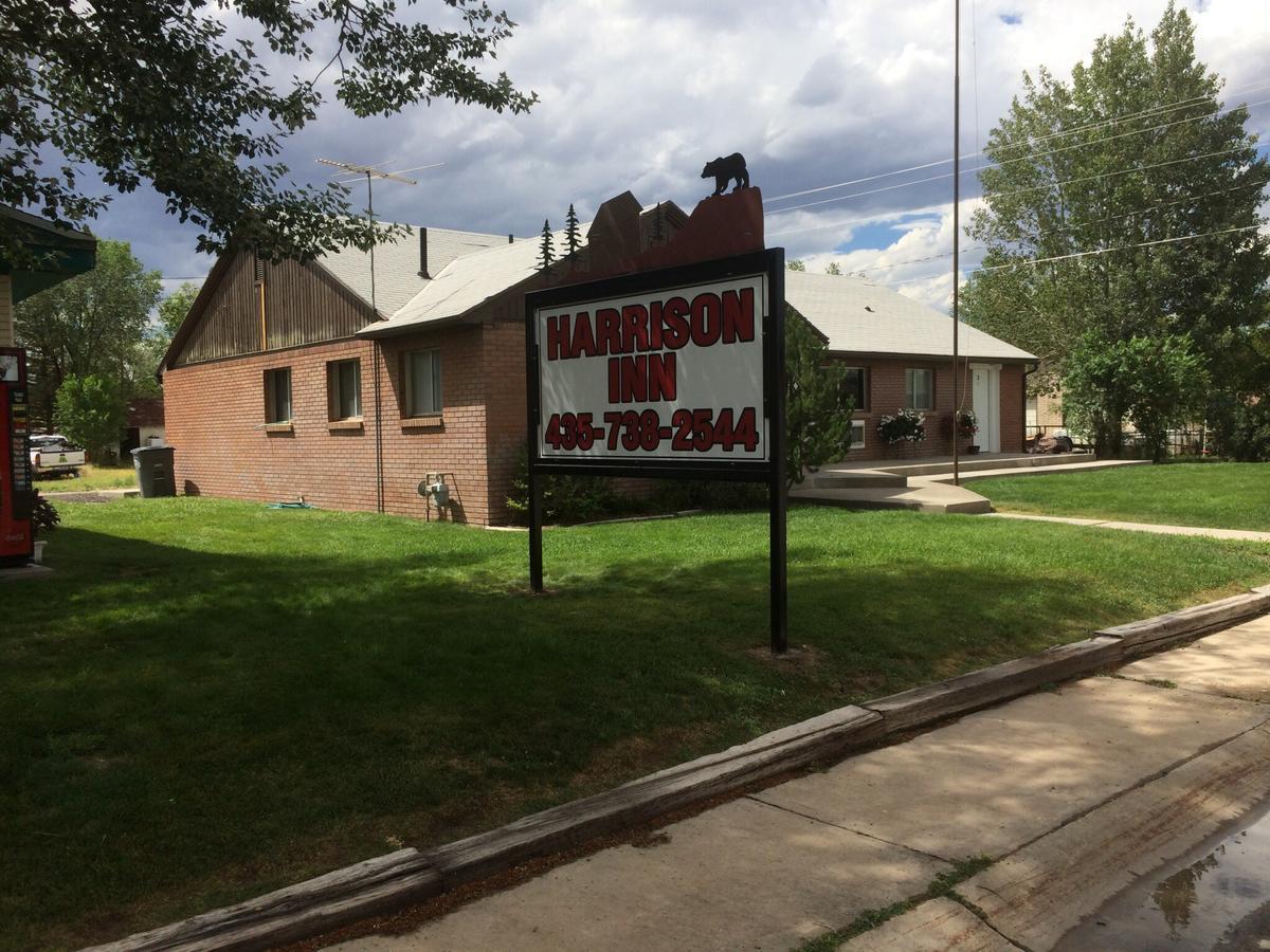 Harrison Inn Duchesne Exterior photo